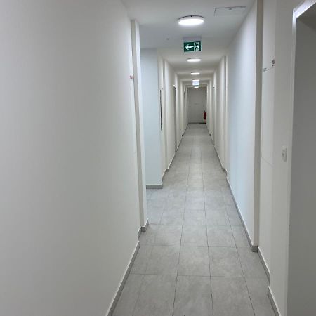 Air-Conditioned, 2 Room Apartment With Terrace Bratislava Exterior foto